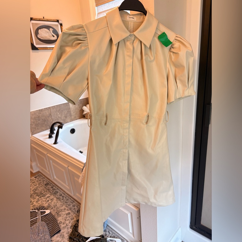 AUREUM Cream Puff Sleeve Mini Dress